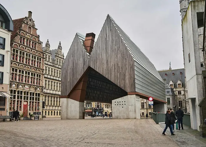 Huswell - Chic Duplex With High-quality Finishes In Center *