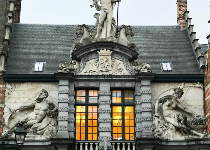 Huswell - Chic Duplex With High-quality Finishes In Center *